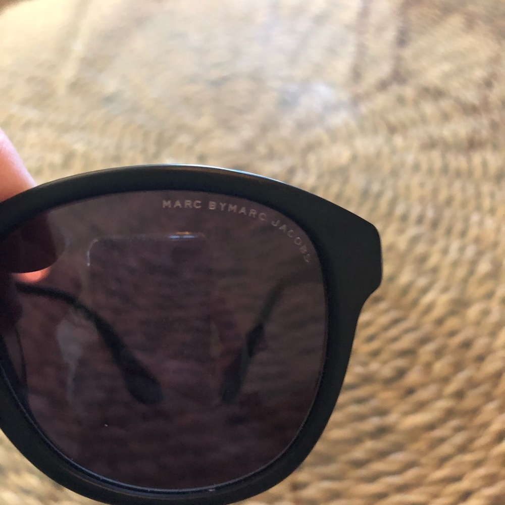 🌸SALE🌸Marc by Marc Jacobs sunglasses - Picture 5 of 5